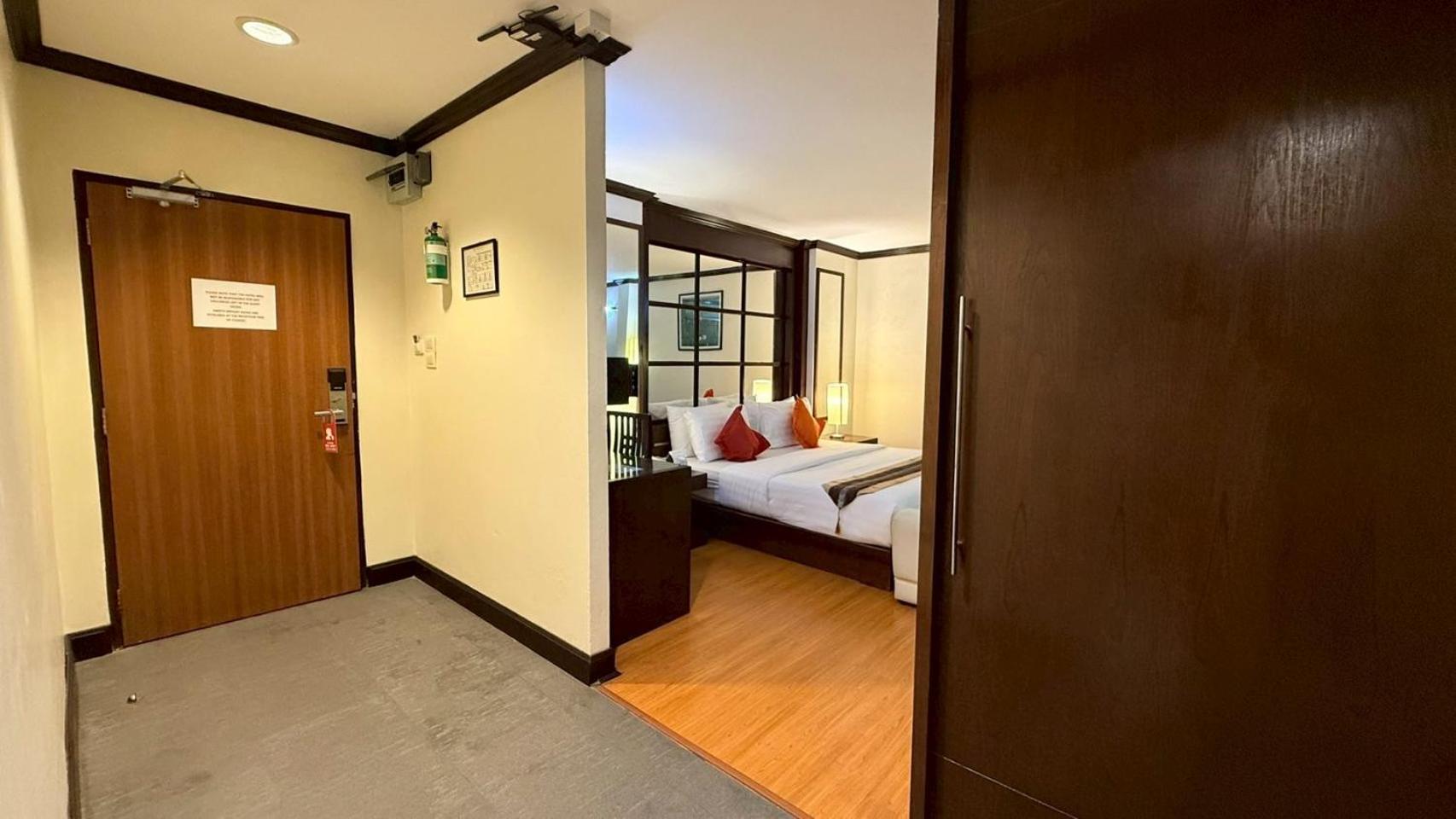 Grand Business Inn Bangkok Exterior foto