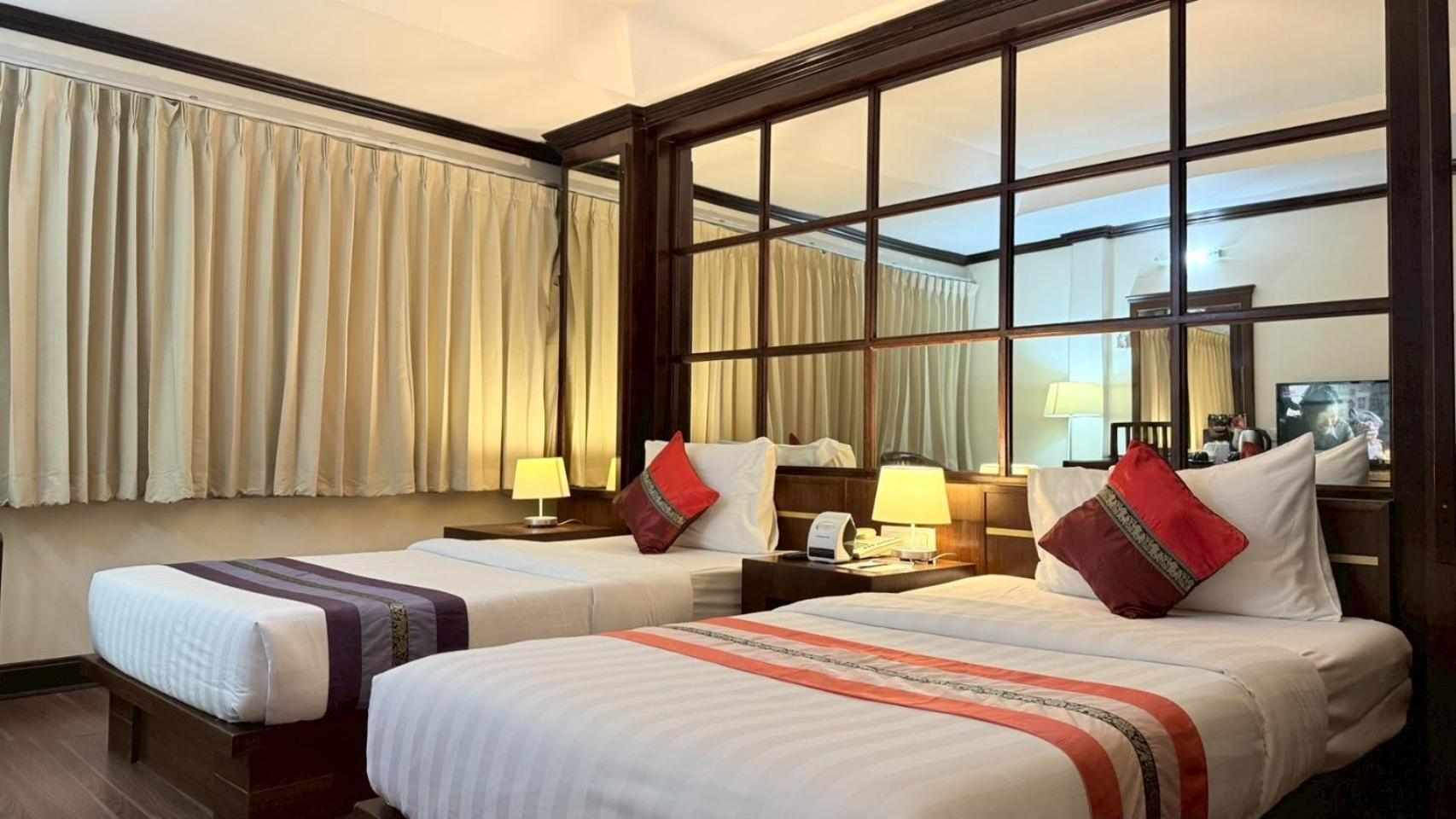 Grand Business Inn Bangkok Exterior foto
