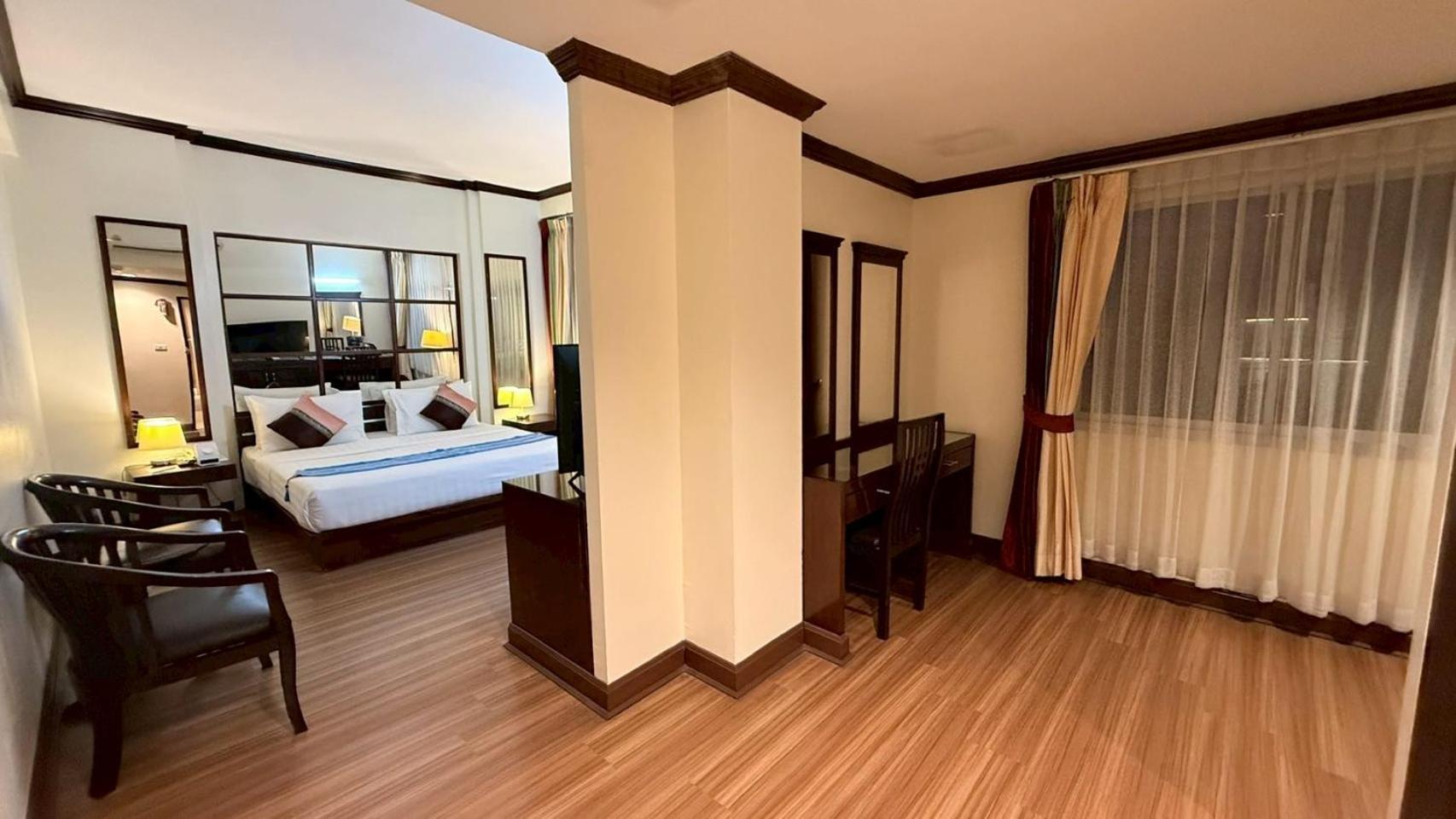 Grand Business Inn Bangkok Exterior foto