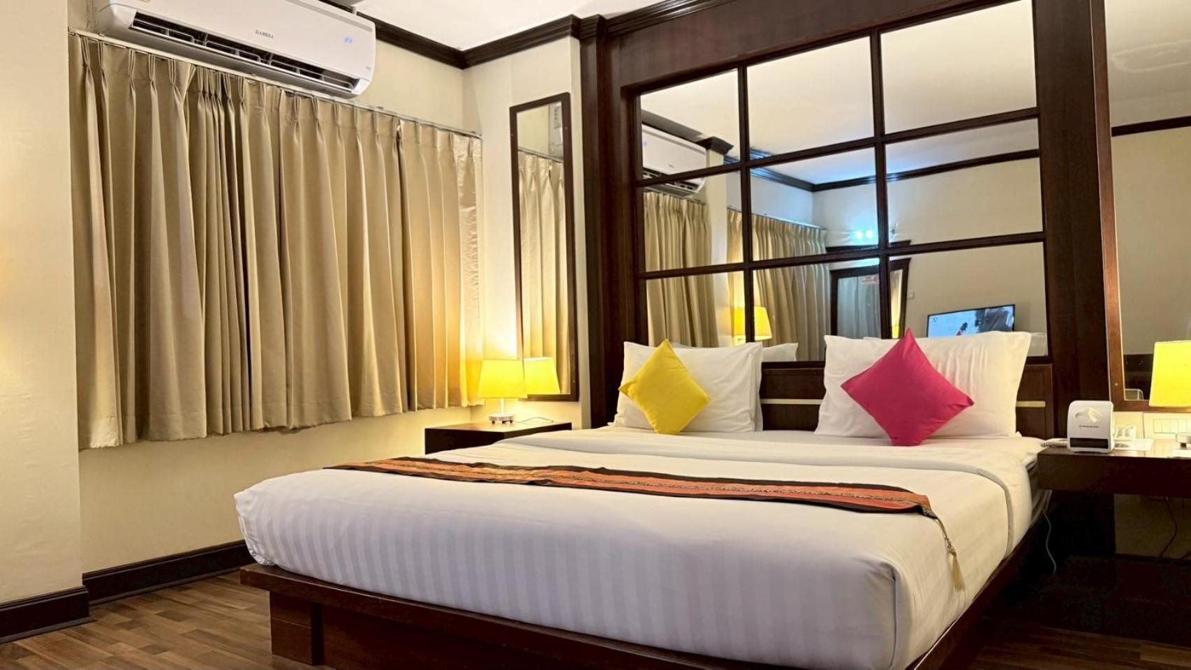 Grand Business Inn Bangkok Exterior foto