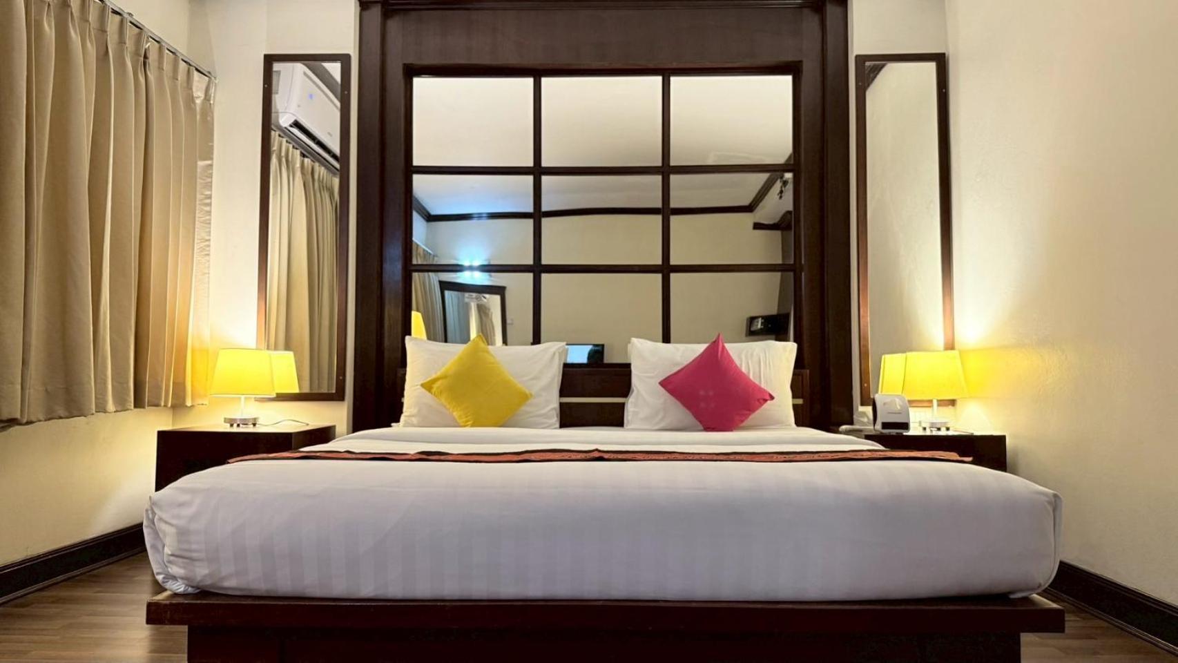 Grand Business Inn Bangkok Exterior foto