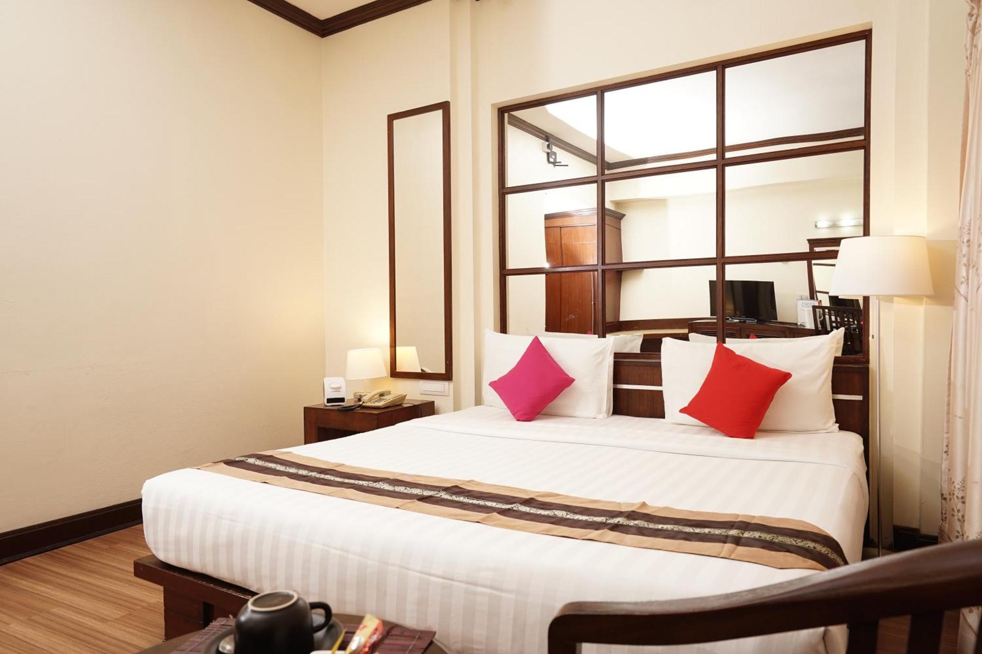 Grand Business Inn Bangkok Exterior foto