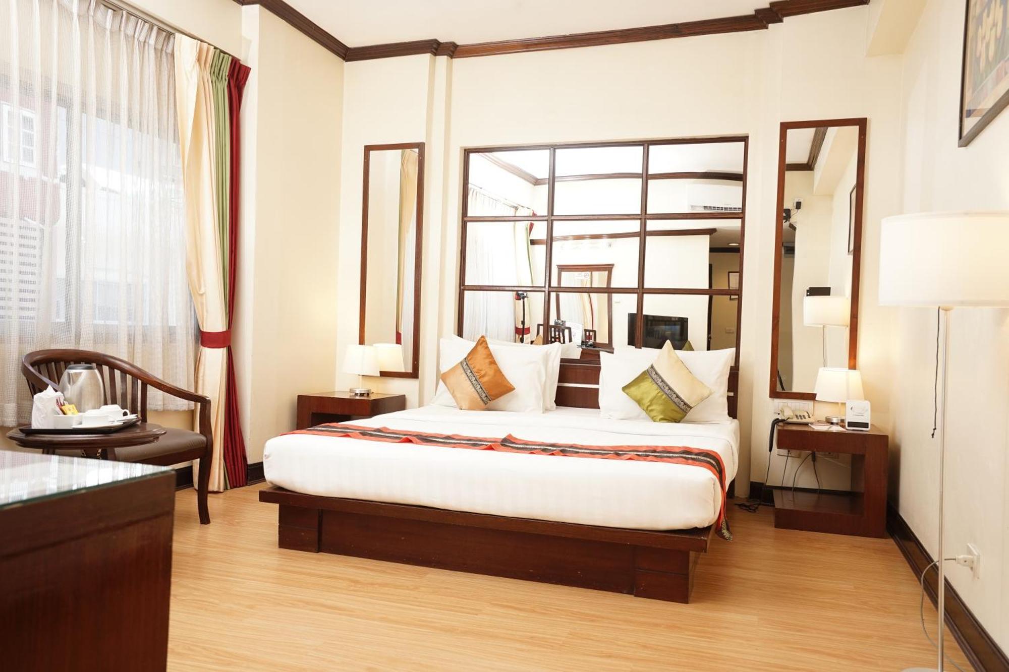 Grand Business Inn Bangkok Exterior foto
