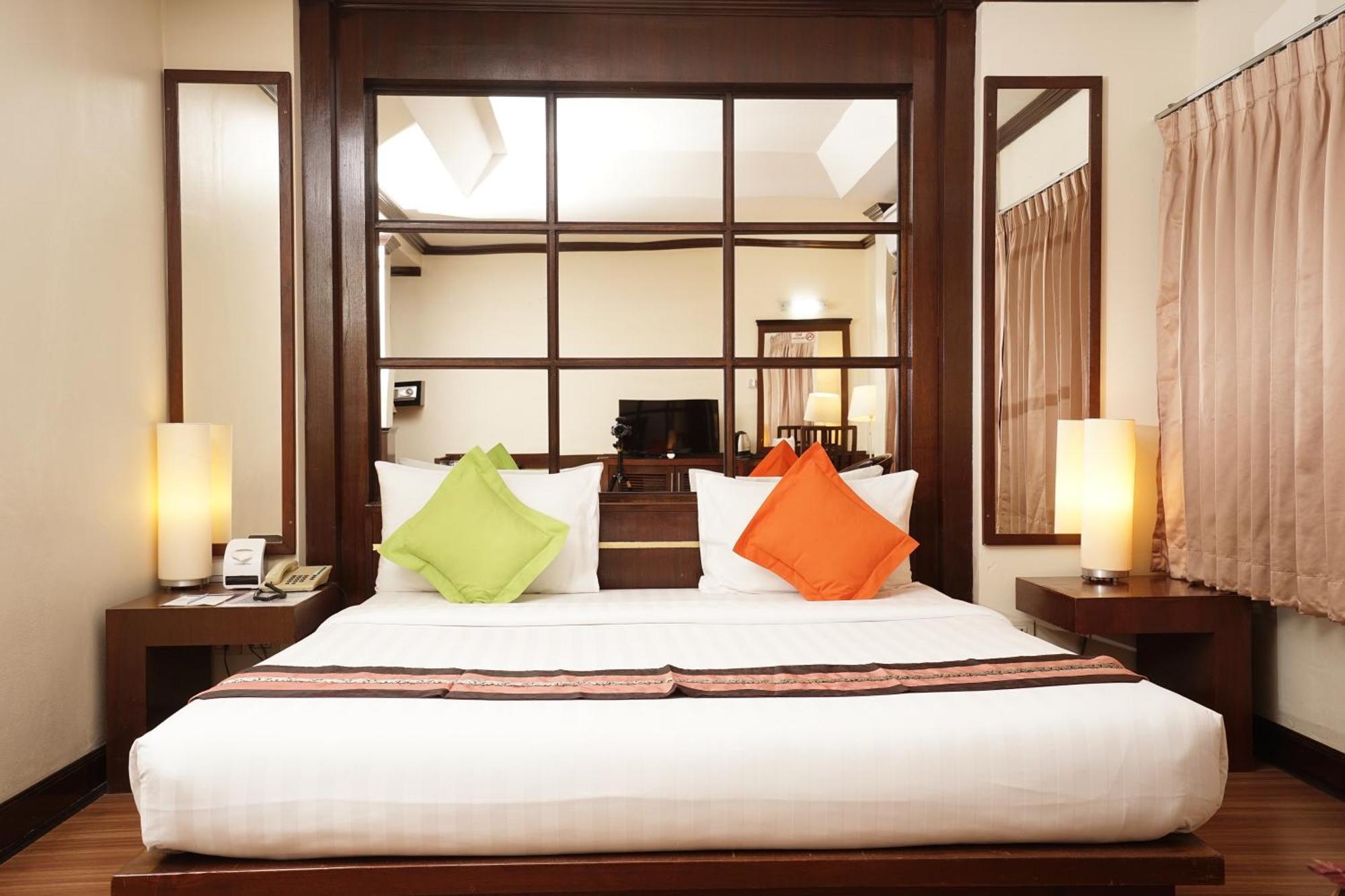 Grand Business Inn Bangkok Exterior foto